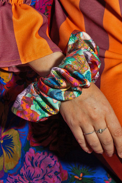 Scrunchie Bustos Griegos